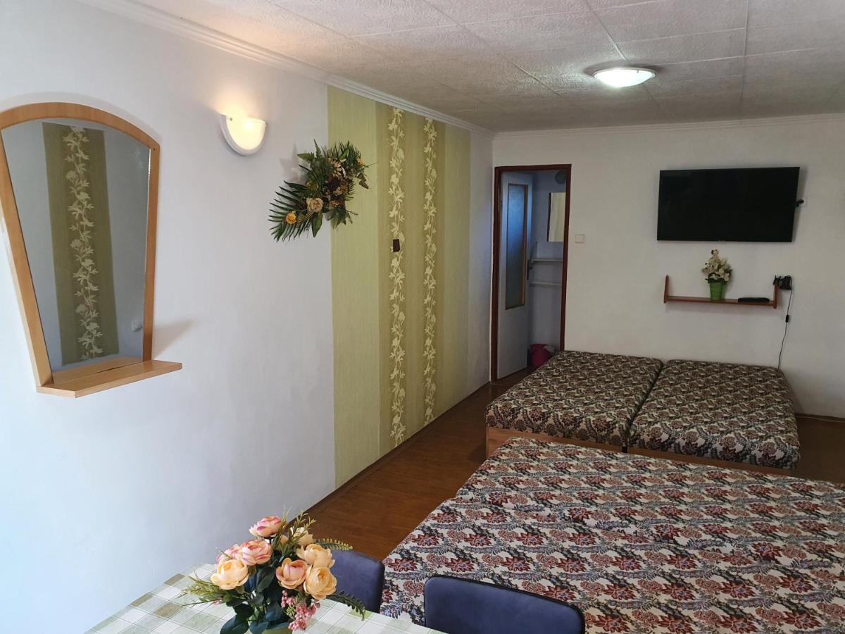 Апартаменты Privat U Jozefa Foeldesa Вельки-Медер Экстерьер фото